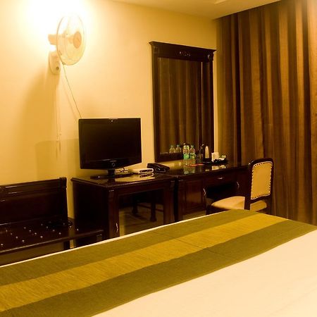 אמריצר Heaven Blu Hotel & Resort מראה חיצוני תמונה